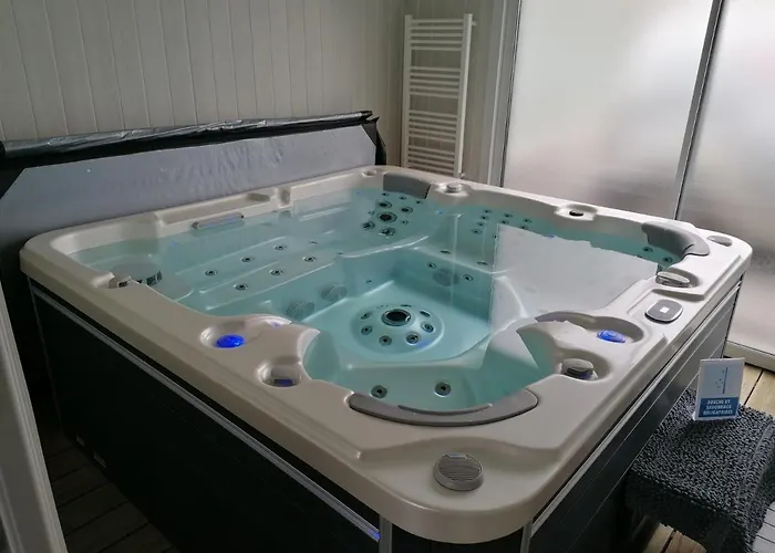 Semesterbostad De Brunemont *